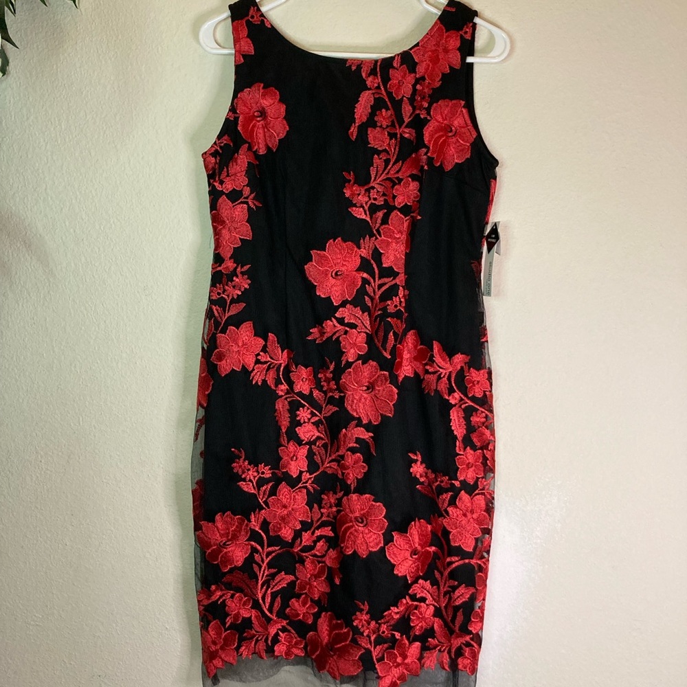 Floral Sleeveless Embroidered Mesh Sheath Black & Red